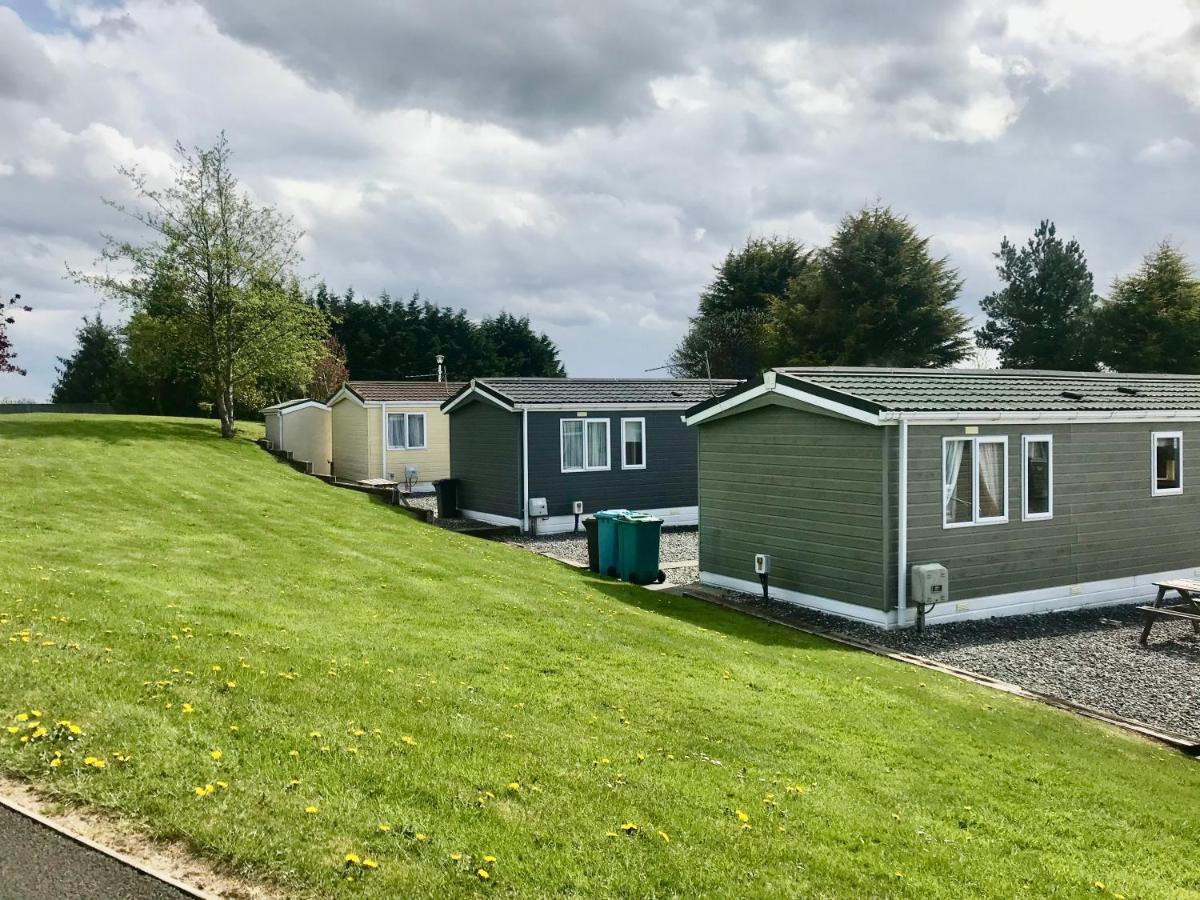 3 Bedroom Self-Catering Holiday Home Stepps Exterior photo