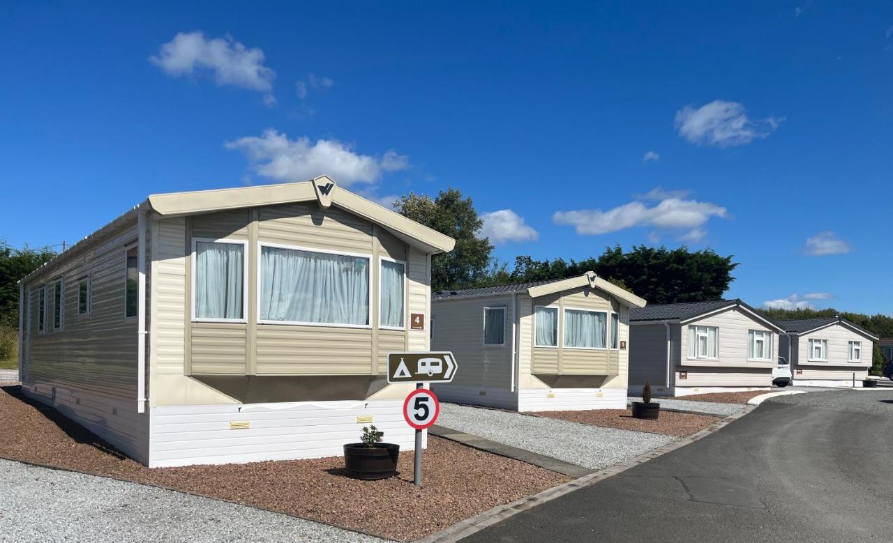 3 Bedroom Self-Catering Holiday Home Stepps Exterior photo