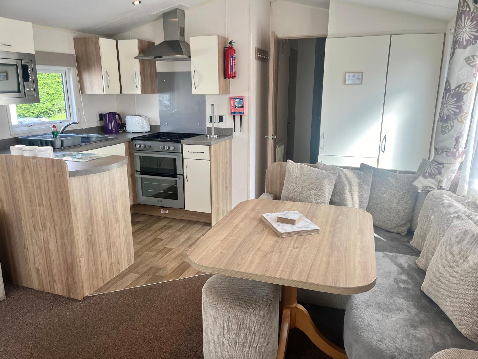 3 Bedroom Self-Catering Holiday Home Stepps Exterior photo