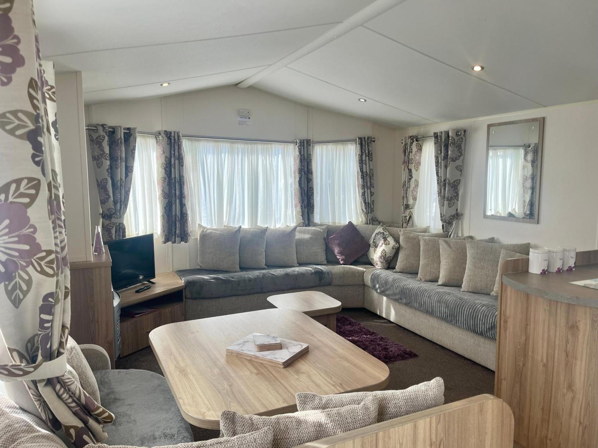 3 Bedroom Self-Catering Holiday Home Stepps Exterior photo